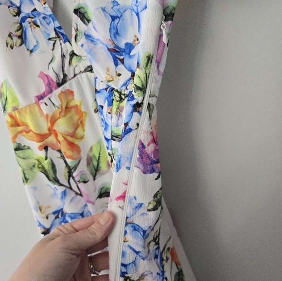 Show Me Your Mumu Ibiza White Multi Color Floral Open Back Mini Dress Size M - Picture 5 of 12